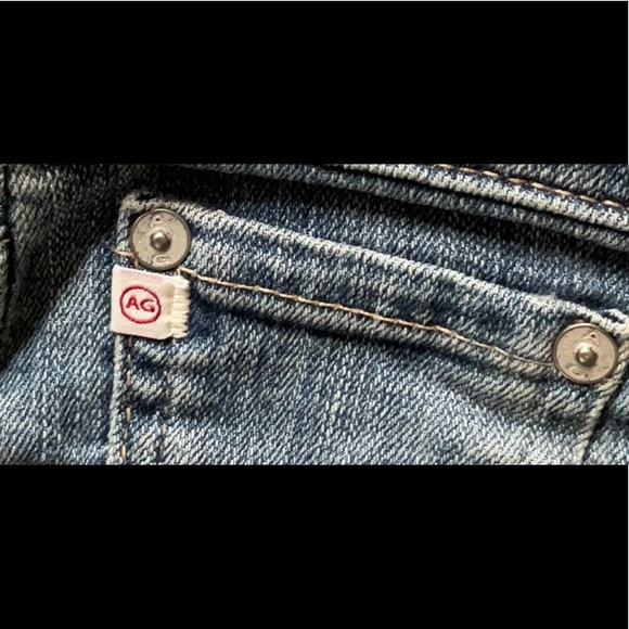 AG Nikki crop 30 - Picture 5 of 9